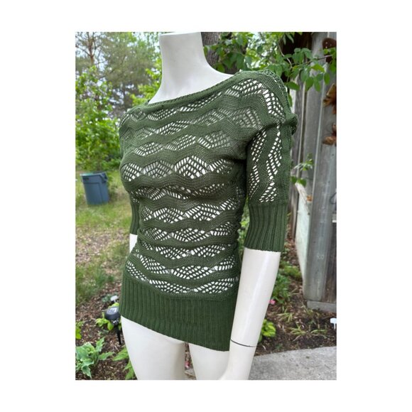 Y2K Dynamite Green Open Knit Fitted Top Tunic Boat Neck 1/2 Sleeve Sheer Sz XS - Picture 2 of 5